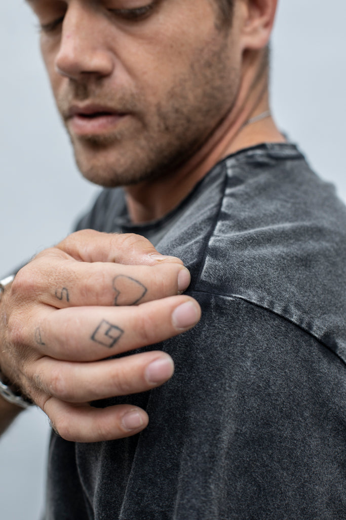 GRIM - TEE - STONE BLACK