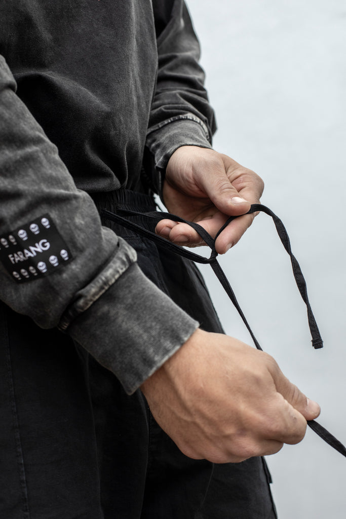 ESSENTIAL - CARGO PANTS - BLACK
