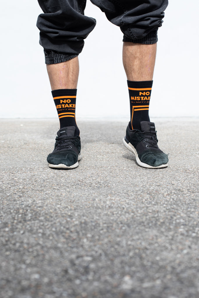 NO MISTAKES - SOCKS - BLACK/TANGERINE