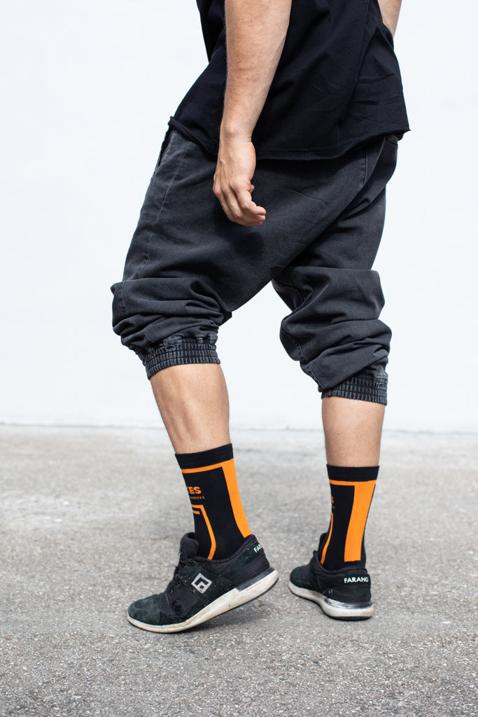 NO MISTAKES - SOCKS - BLACK/TANGERINE
