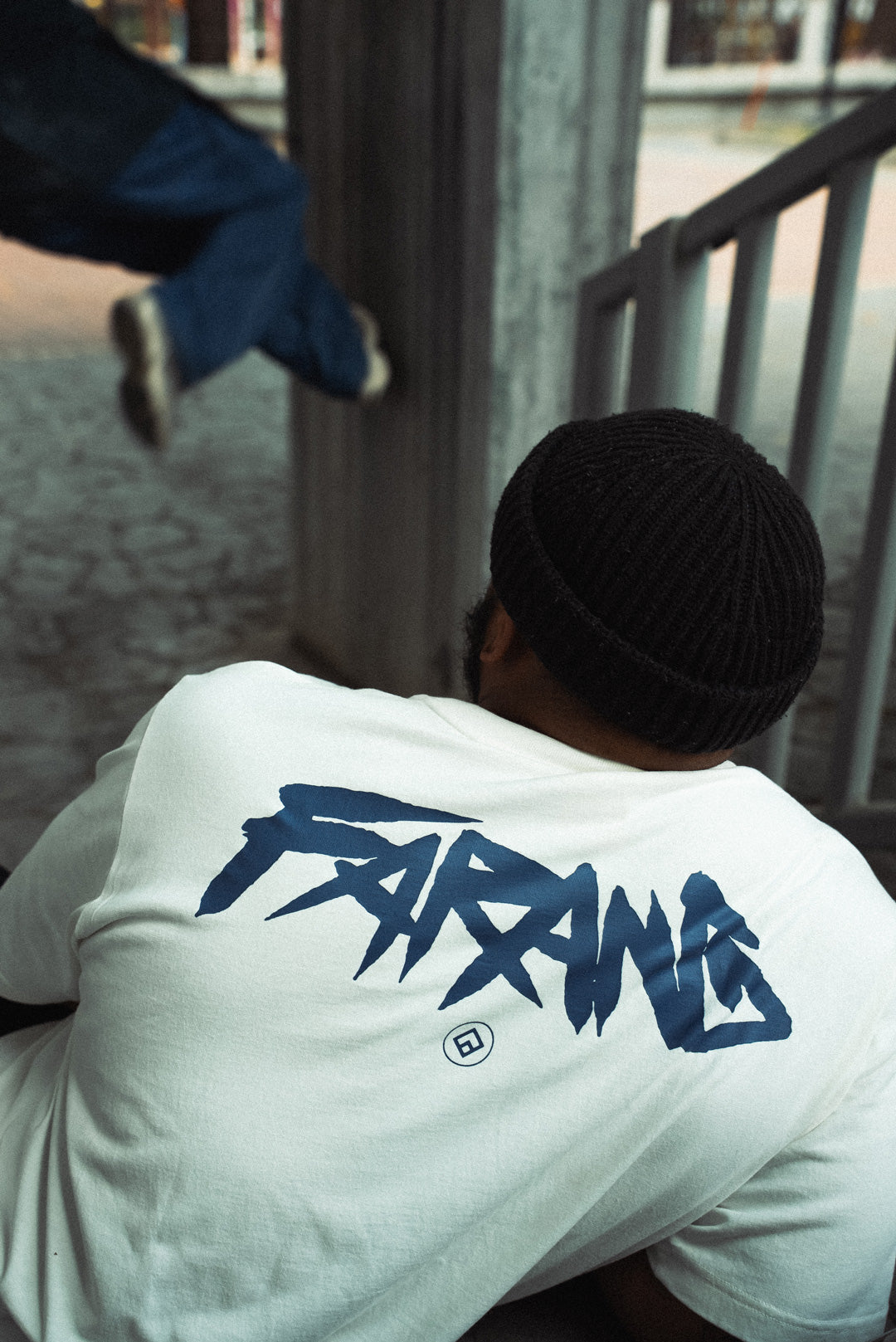 BRUSH TEE