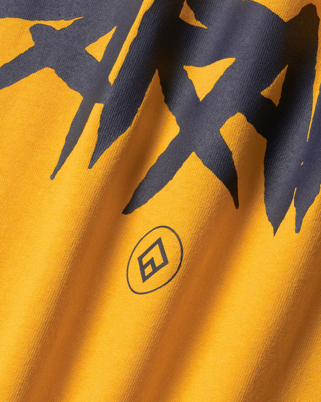 BRUSH TEE