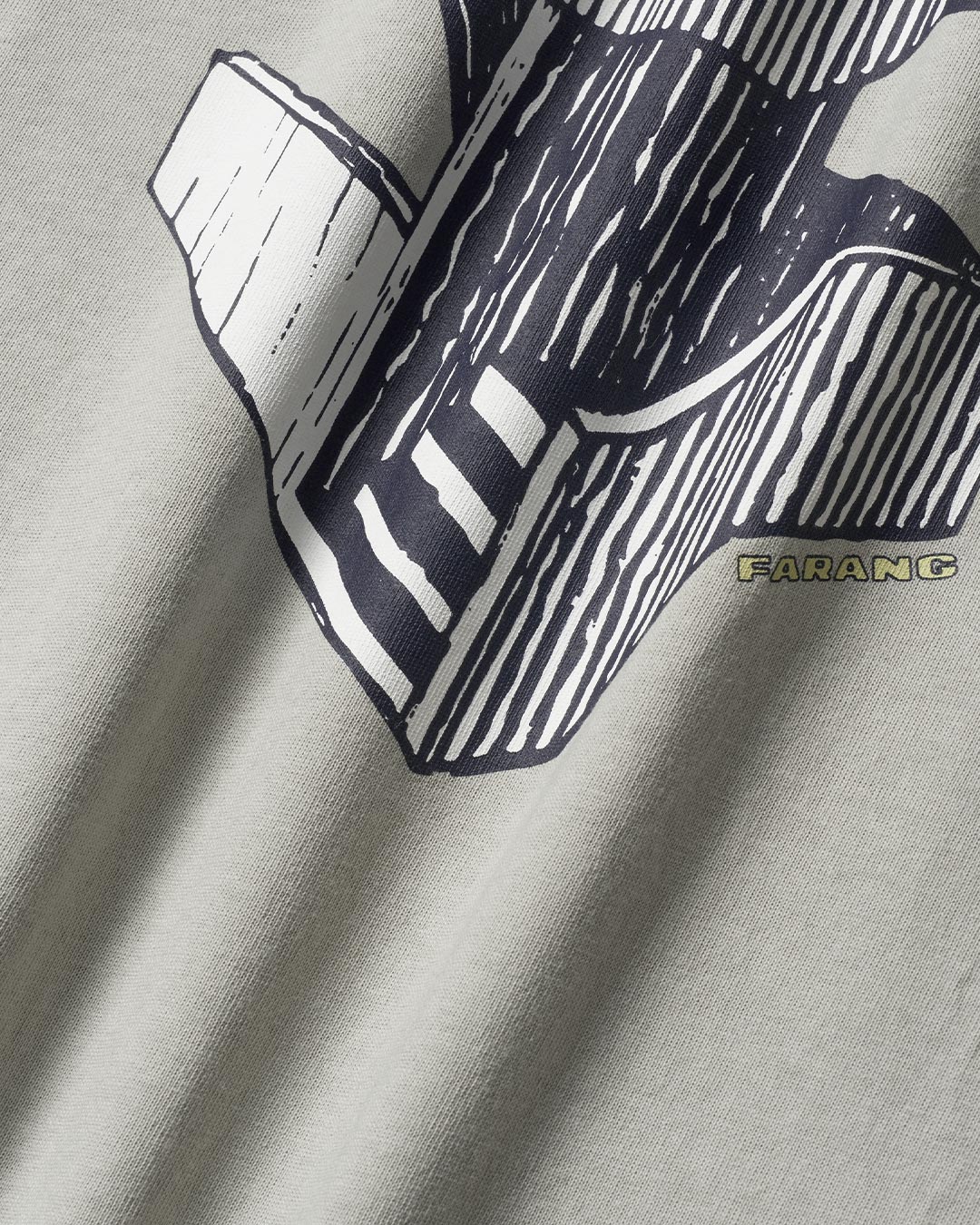 T-SHIRT EN ÉQUILIBRE