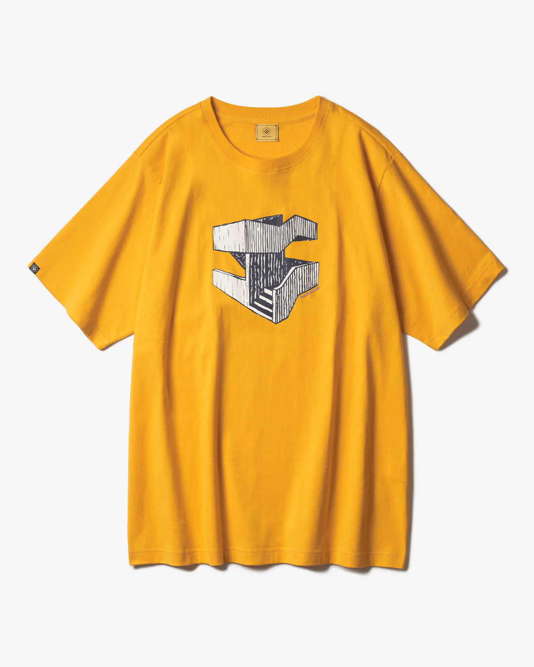 T-SHIRT EN ÉQUILIBRE