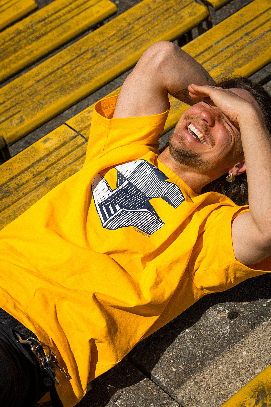 T-SHIRT EN ÉQUILIBRE